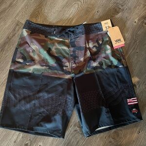 Vans Men's Black and Camouflage Board Shorts